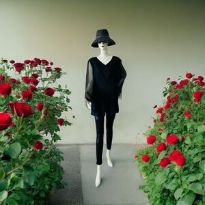 NWT VNTG Women’s Shirt NY City Design Co Black Silk Blouse Long Sleeve Tunic Top